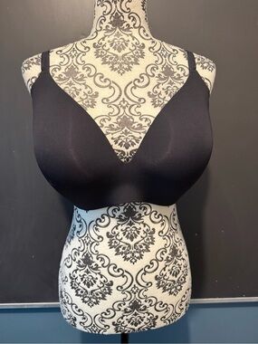 knix wing woman Smooth Black Wireless T-Shirt Bra